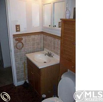 Bathroom Auburn.jpg