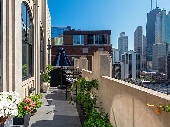 5th image of 1155 N Dearborn St Unit Penthouse 16