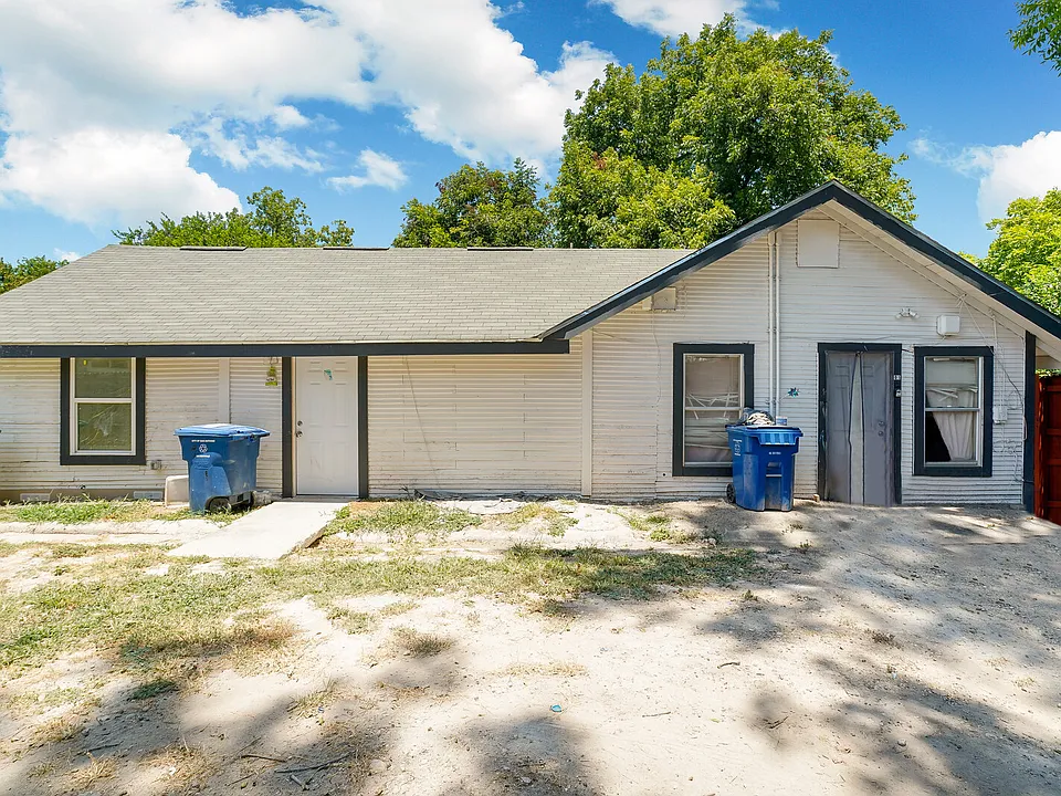 125 Glenwood Ct #202