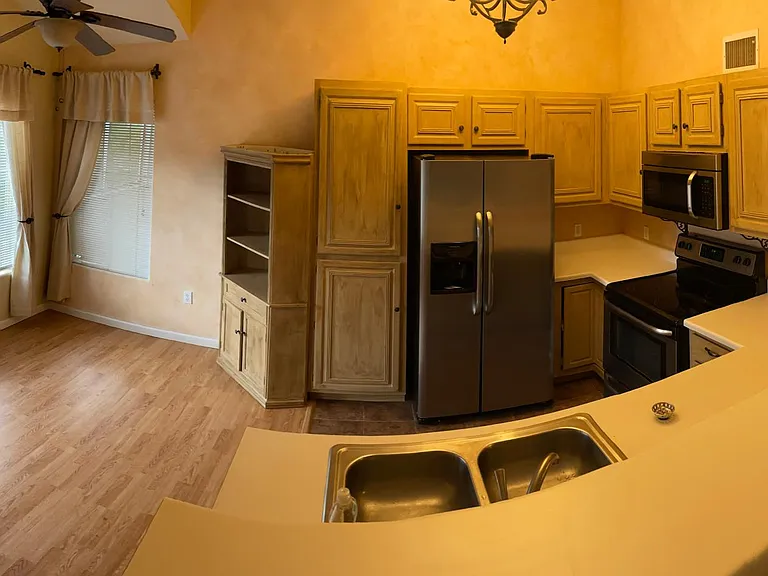 1140 Opal St #202 — Photo 2