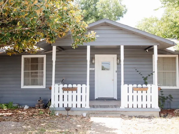 1200 S Jackson St, Kaufman, TX 75142