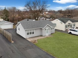 232 Highland Rd, Willowbrook, IL 60527