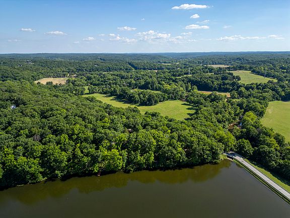 2nd image of 2 Lot Howe 2 Lot