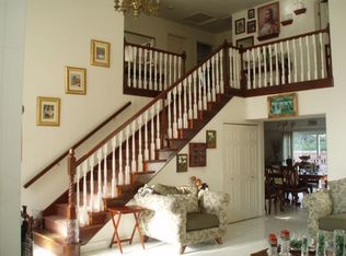 10860 Zelzah Ave, Granada Hills, CA 91344