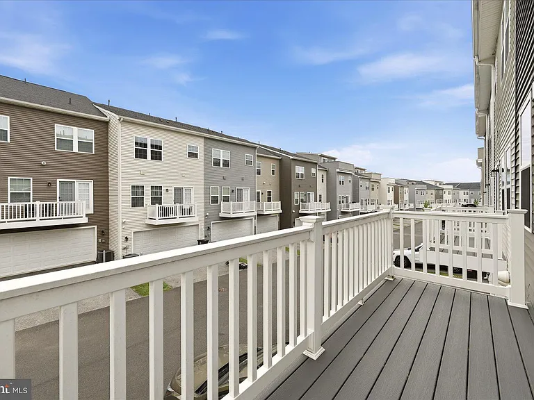 1550 Adamson Way — Photo 38