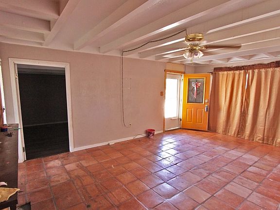 5th image of 2702 N Colonial Dr