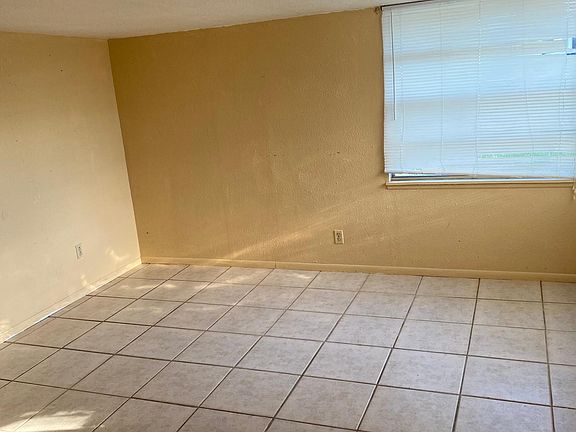 3rd image of 38813 County Road 54 APT 4