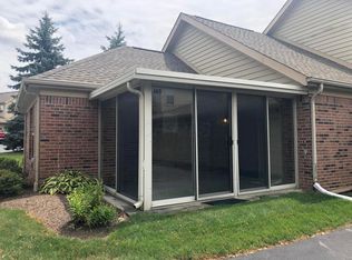 165 Cameron Ridge Dr, Columbus, OH 43235