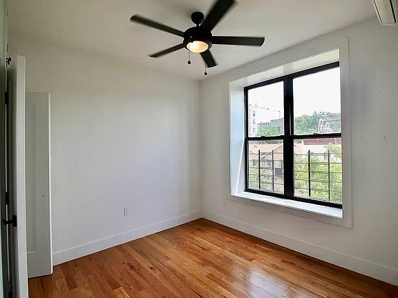 4th image of 275 Kosciuszko St #204