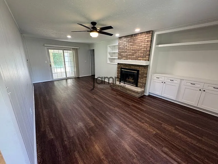 5250 Mills Creek Ln — Photo 7