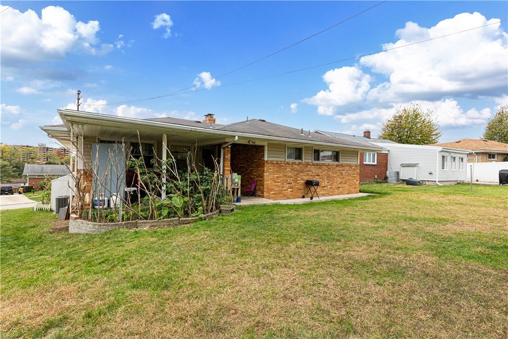 263 Robinhood Rd, Pittsburgh, PA - View 4