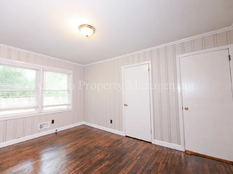 522 N 25th St — Photo 11