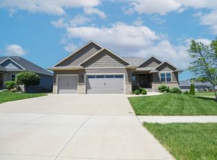 1193 Portsmith Cir, Marion, IA 52302