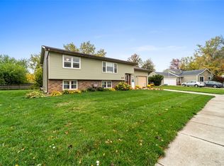 819 Hickory Dr, Huxley, IA 50124