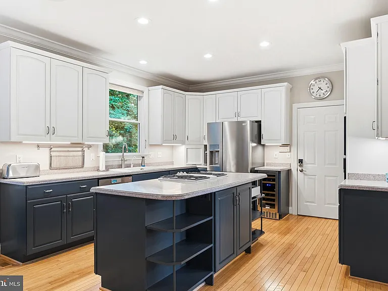 11203 Dancer Ct — Photo 10
