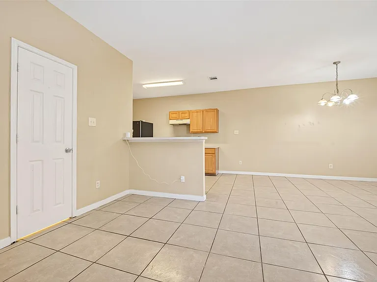 15515 Waldron Cir #B — Photo 6