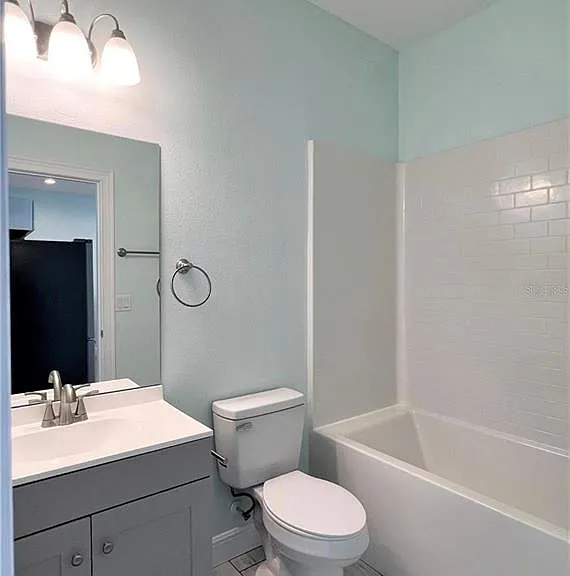 1418 N Orange St — Photo 9