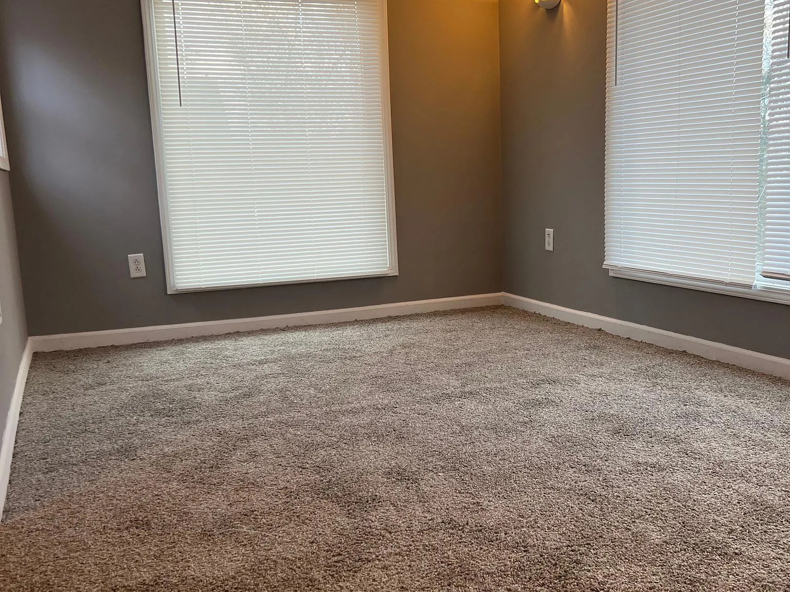 5 bed, 1463 sqft, $1,525 — Photo 3