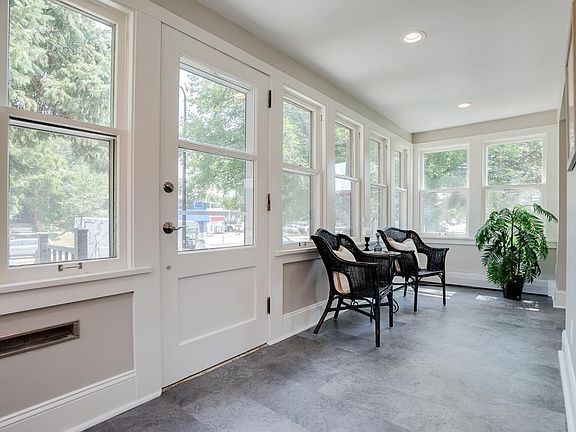 5th image of 3536 Lyndale Ave S