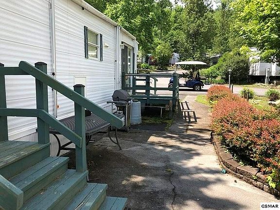 4th image of 4229 E Parkway Lot 9