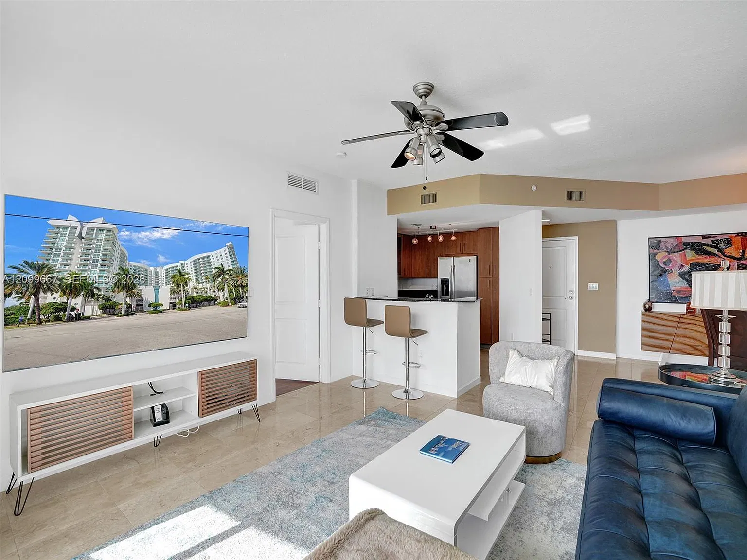 360 Condo A — Photo 3