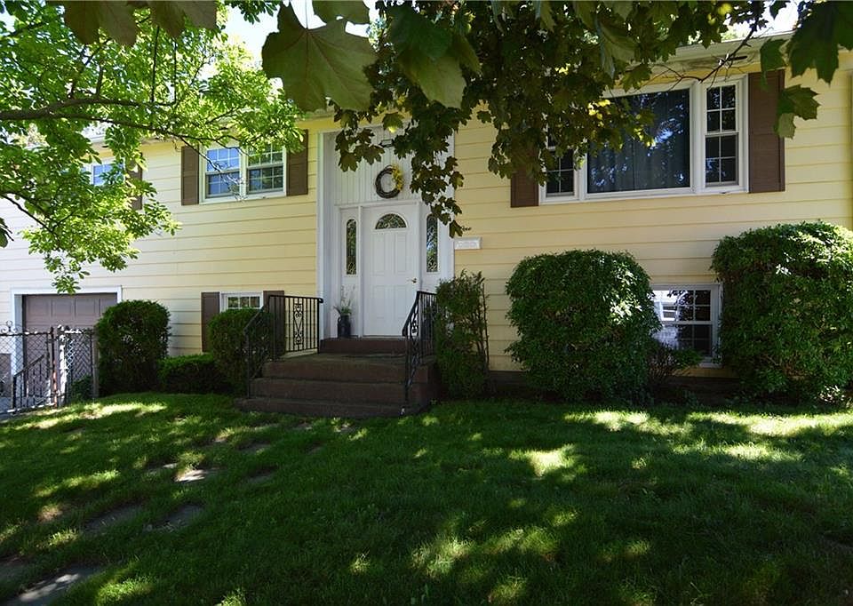 1st image of 1 Homes St
