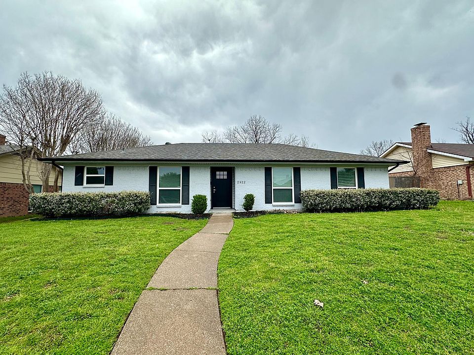 1st image of 2922 Berkshire Dr