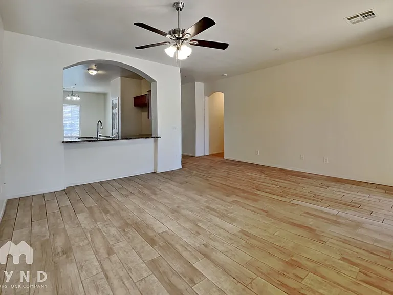 9303 W Raymond St — Photo 6