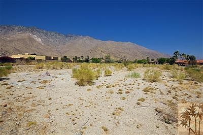 2nd image of 825 E Bogert Trl