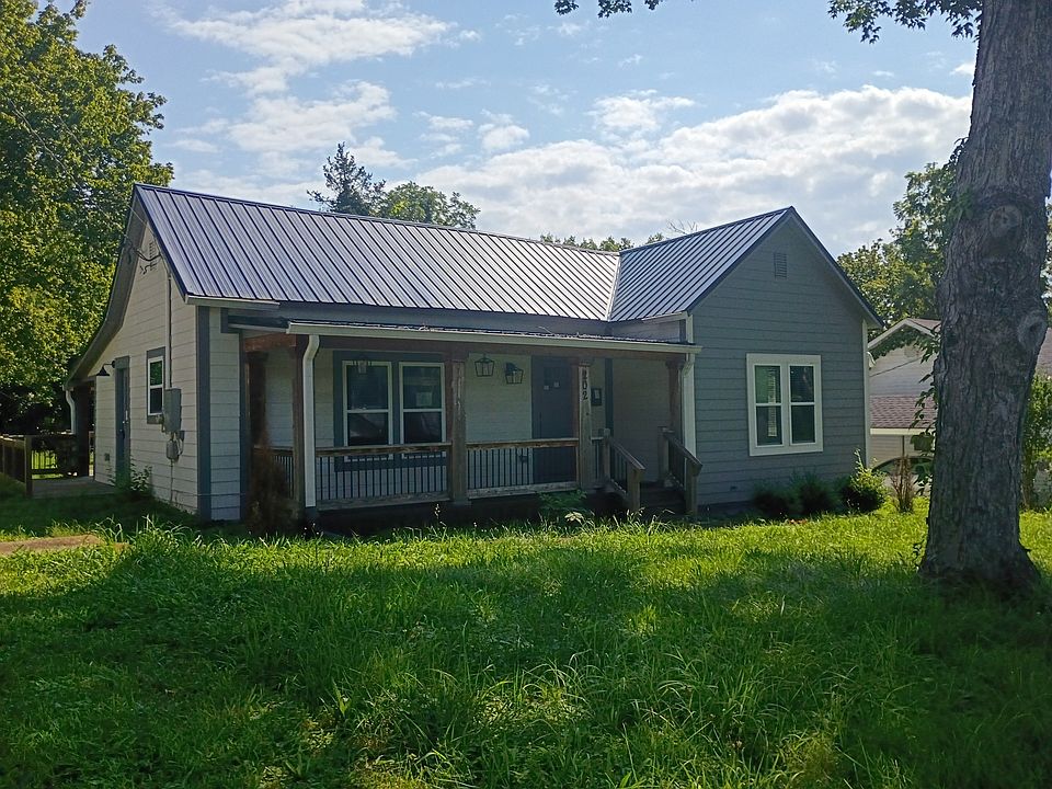 1st image of 202 Cherry St