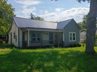 202 Cherry St, Dickson, TN 37055