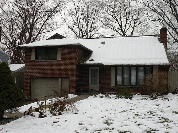 1st image of 412 Crestwood Ct