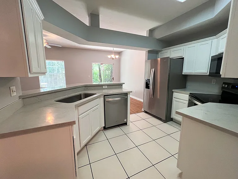 5048 NW 1st Pl — Photo 7