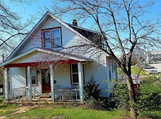 207 W Walton St, Warrenton, MO 63383