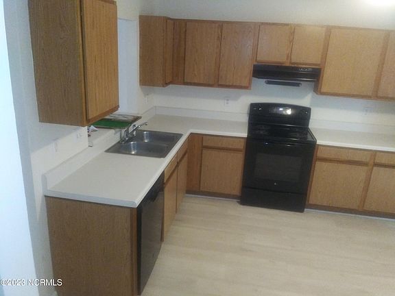3rd image of 1144 Pueblo Drive