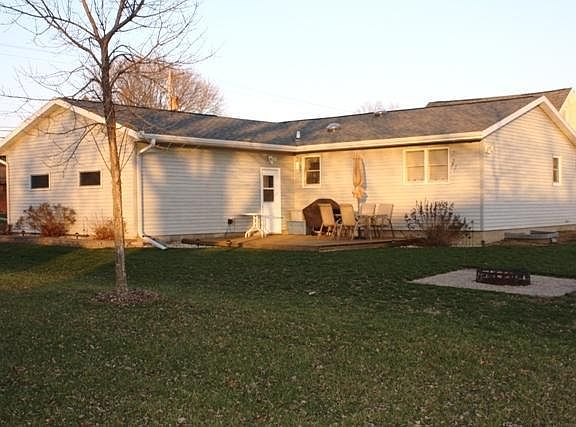 5th image of 805 Garland St E