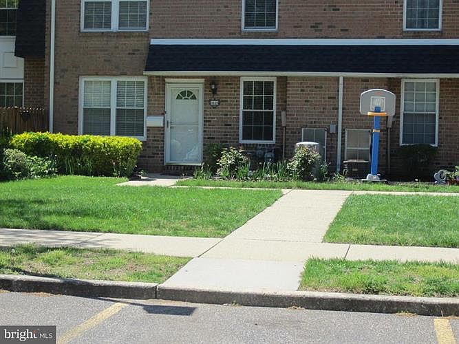 2nd image of 3125 Harbour Dr