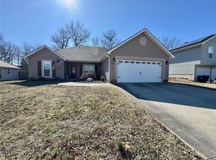 960 E Market St, Warrensburg, MO 64093