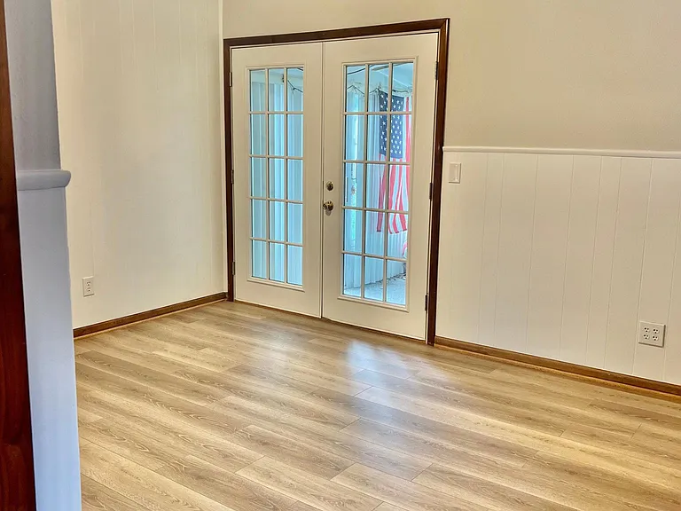 317 W Benway St — Photo 4