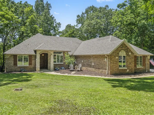 2504 W Fox Fire Court, Nixa, MO 65714