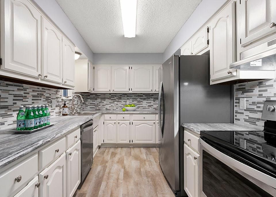 1st image of 677 Brenton Pl
