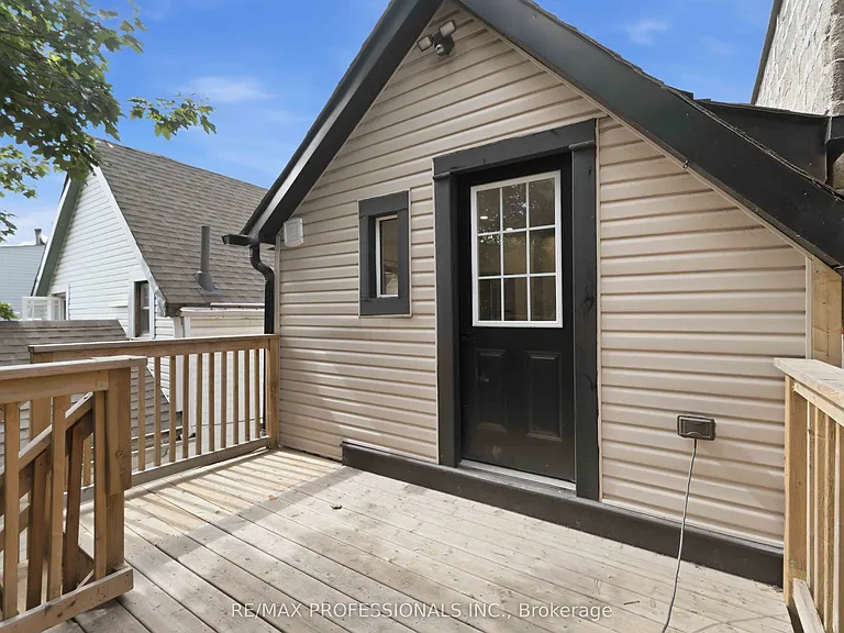 759 Barton St E #UPPER — Photo 20