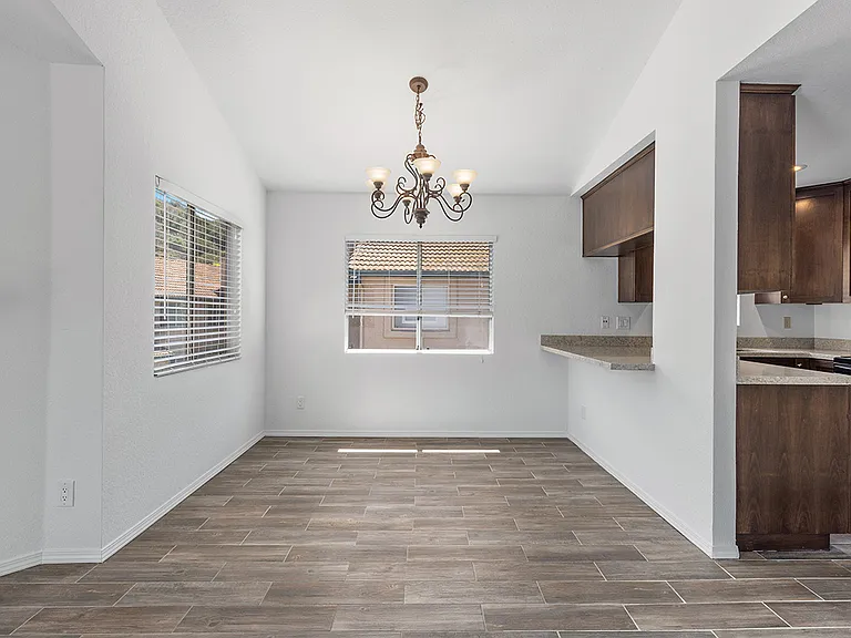 11239 Avenida De Los Lobos — Photo 9