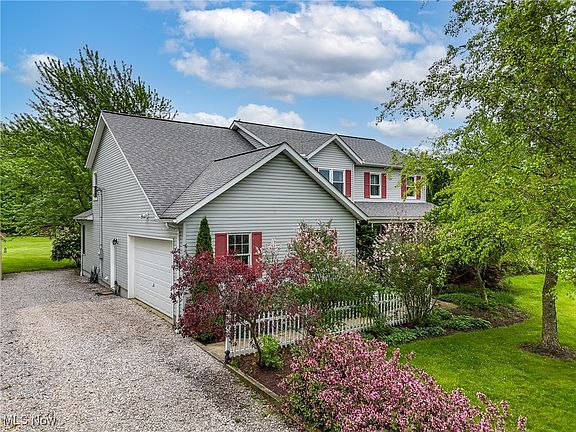 4th image of 111 Township Road 581