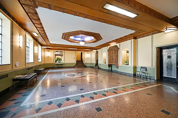 Sold by Amerihomes Realty of NY | media 44