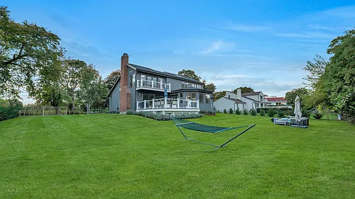 1055 Bay Home Rd Photo 1
