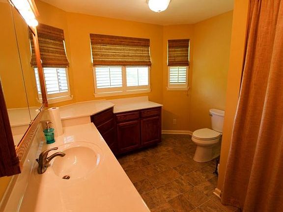 5th image of 2117 Port Royal Dr