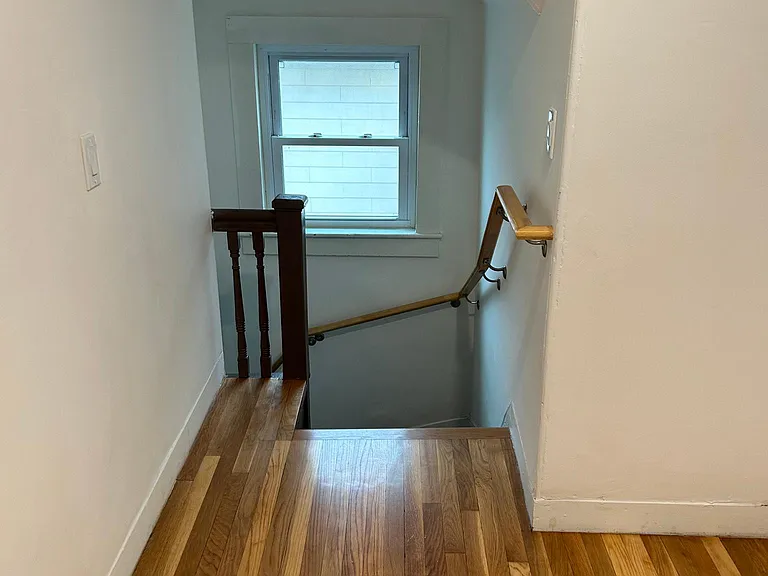 83 Flint St #2 — Photo 10