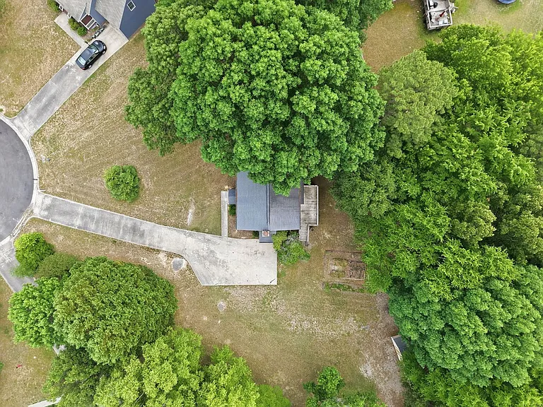 1000 Hornbuckle Ct — Photo 44