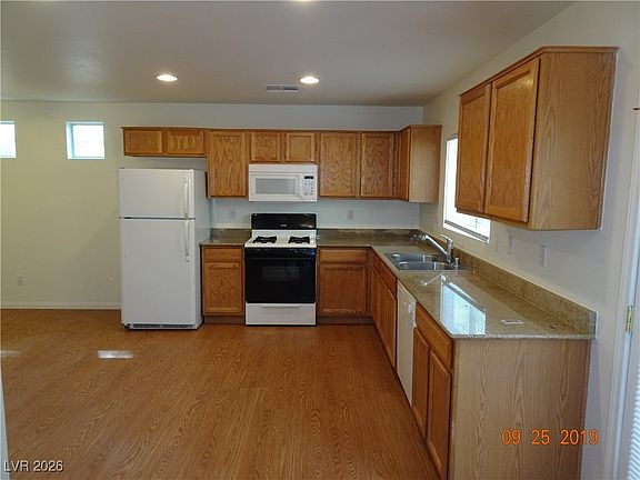 5th image of 5247 Starter Ave